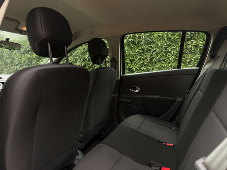 Renault Clio 1.1 Clio Expression+ 16V 5dr 23