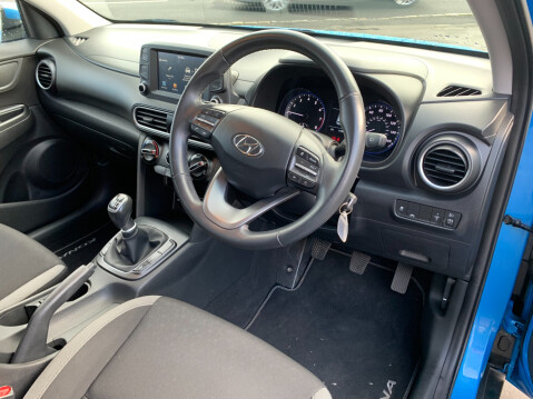 Hyundai KONA SE **Service History** 85,000 Miles 10
