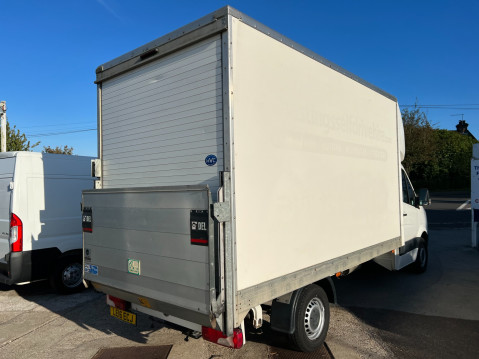Volkswagen Crafter CR35 TDI C/C 13ft 6in Luton with Tail lift 106,000 Miles 3