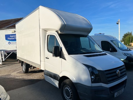 Volkswagen Crafter CR35 TDI C/C 13ft 6in Luton with Tail lift 106,000 Miles
