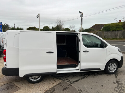 Vauxhall Vivaro L2H1 2900 DYNAMIC S/S Twin Side Loading 41,000 Miles 2