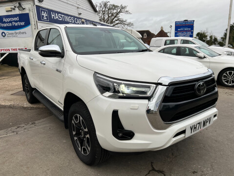 Toyota Hilux INVINCIBLE 4WD D-4D DCB 90,000 Miles 1