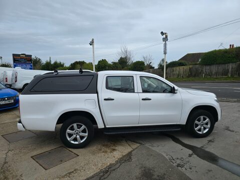 Mercedes-Benz X Class X250 D 4MATIC PURE 88,000 2