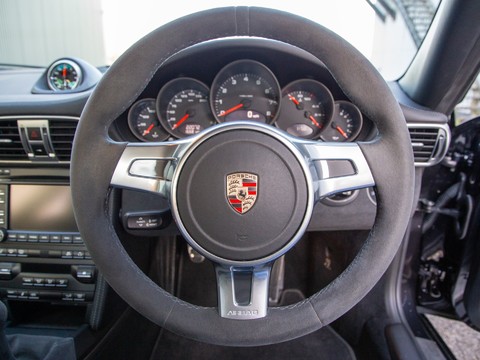 Porsche 911 3.8 997.2 CARRERA GTS 12
