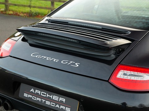 Porsche 911 3.8 997.2 CARRERA GTS 54