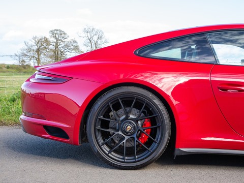 Porsche 911 CARRERA 4 GTS PDK 50