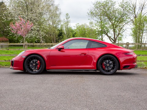 Porsche 911 CARRERA 4 GTS PDK 7