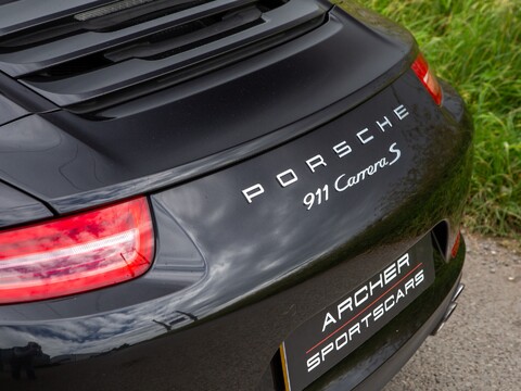 Porsche 911 CARRERA S PDK 32