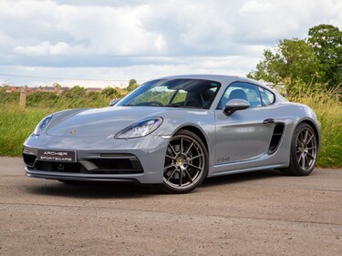 Porsche 718 Cayman Arctic Grey