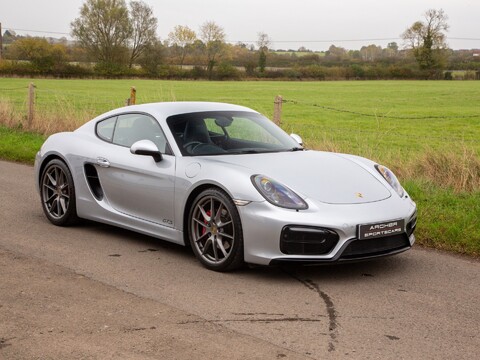 Porsche 981 Cayman GTS in Rhodium Silver