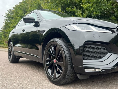 Jaguar F-Pace 2.0 D200 MHEV R-Dynamic SE Auto AWD Euro 6 (s/s) 5dr 70