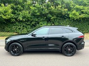 Jaguar F-Pace 2.0 D200 MHEV R-Dynamic SE Auto AWD Euro 6 (s/s) 5dr 90