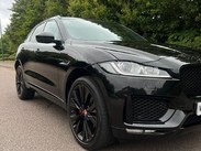 Jaguar F-Pace 3.0 D300 V6 S Auto AWD Euro 6 (s/s) 5dr 8