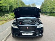 Jaguar F-Pace 2.0 D180 R-Sport Auto AWD Euro 6 (s/s) 5dr 40