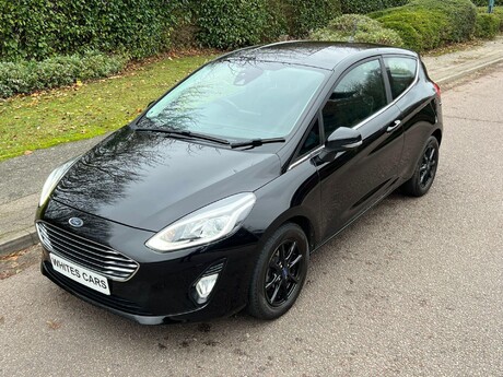 Ford Fiesta 1.1 Ti-VCT Zetec Euro 6 (s/s) 3dr 37