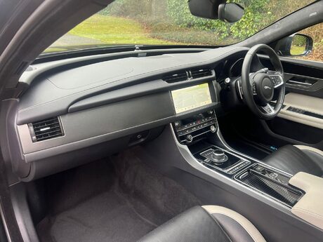 Jaguar XF 3.0d V6 S Sportbrake Auto Euro 6 (s/s) 5dr 18