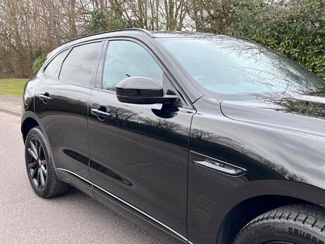 Jaguar F-Pace 2.0 D180 Chequered Flag Auto AWD Euro 6 (s/s) 5dr 9