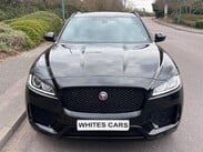 Jaguar F-Pace 2.0 D180 Chequered Flag Auto AWD Euro 6 (s/s) 5dr 59