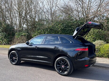 Jaguar F-Pace 2.0 D180 R-Sport Auto AWD Euro 6 (s/s) 5dr 9