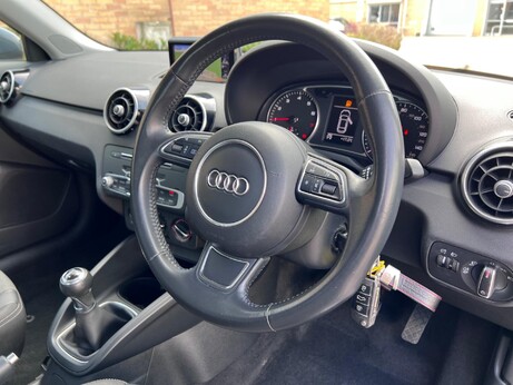 Audi A1 1.0 TFSI Sport Euro 6 (s/s) 3dr (Nav) 13