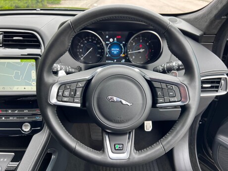 Jaguar F-Pace 2.0 D180 R-Sport Auto AWD Euro 6 (s/s) 5dr 18