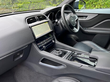 Jaguar F-Pace 2.0 D180 R-Sport Auto AWD Euro 6 (s/s) 5dr 19