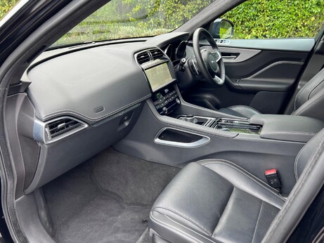 Jaguar F-Pace 2.0 D180 R-Sport Auto AWD Euro 6 (s/s) 5dr 20