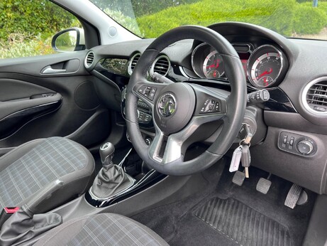 Vauxhall Adam 1.4 16v GLAM Euro 5 3dr 39