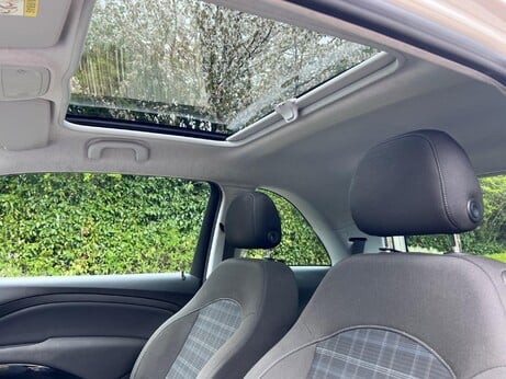 Vauxhall Adam 1.4 16v GLAM Euro 5 3dr 51