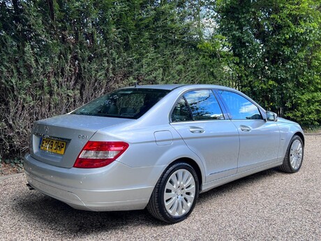 Mercedes-Benz C Class 2.1 C220 CDI BlueEfficiency Elegance Auto Euro 5 4dr 3