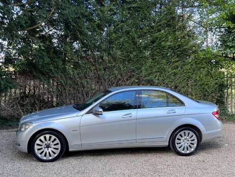 Mercedes-Benz C Class 2.1 C220 CDI BlueEfficiency Elegance Auto Euro 5 4dr 1