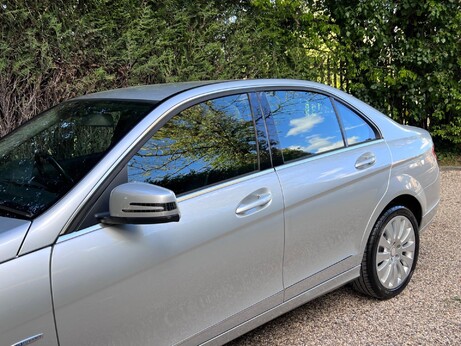 Mercedes-Benz C Class 2.1 C220 CDI BlueEfficiency Elegance Auto Euro 5 4dr 6