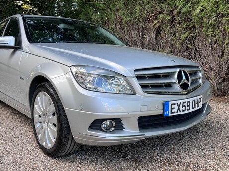 Mercedes-Benz C Class 2.1 C220 CDI BlueEfficiency Elegance Auto Euro 5 4dr 35