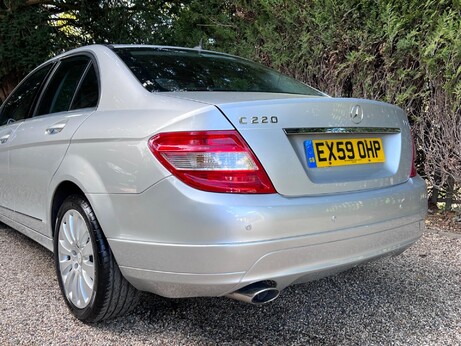 Mercedes-Benz C Class 2.1 C220 CDI BlueEfficiency Elegance Auto Euro 5 4dr 33
