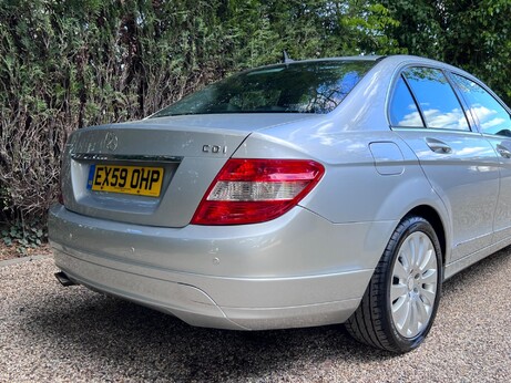 Mercedes-Benz C Class 2.1 C220 CDI BlueEfficiency Elegance Auto Euro 5 4dr 34