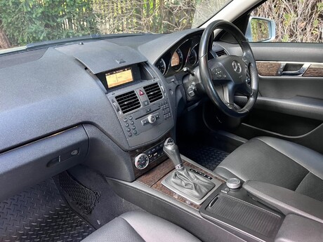 Mercedes-Benz C Class 2.1 C220 CDI BlueEfficiency Elegance Auto Euro 5 4dr 18