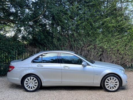 Mercedes-Benz C Class 2.1 C220 CDI BlueEfficiency Elegance Auto Euro 5 4dr 2