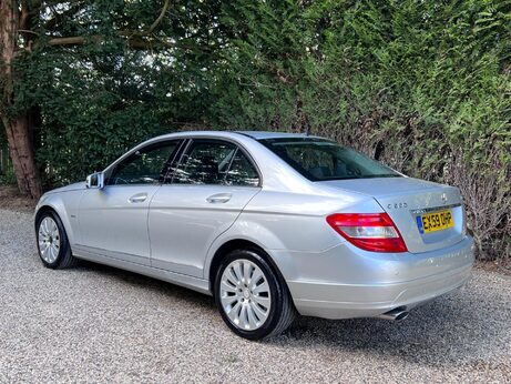 Mercedes-Benz C Class 2.1 C220 CDI BlueEfficiency Elegance Auto Euro 5 4dr 2