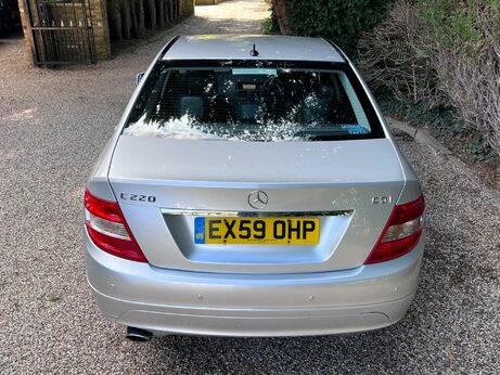 Mercedes-Benz C Class 2.1 C220 CDI BlueEfficiency Elegance Auto Euro 5 4dr 4