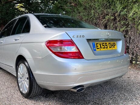 Mercedes-Benz C Class 2.1 C220 CDI BlueEfficiency Elegance Auto Euro 5 4dr 33