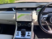 Jaguar F-Pace 2.0 D200 MHEV R-Dynamic SE Auto AWD Euro 6 (s/s) 5dr 19