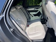 Jaguar F-Pace 2.0 D200 MHEV R-Dynamic SE Auto AWD Euro 6 (s/s) 5dr 29