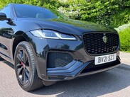 Jaguar F-Pace 2.0 D200 MHEV R-Dynamic SE Auto AWD Euro 6 (s/s) 5dr 52