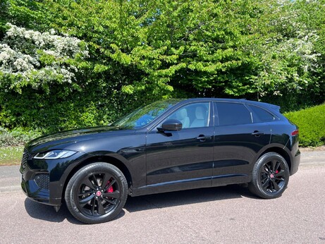 Jaguar F-Pace 2.0 D200 MHEV R-Dynamic SE Auto AWD Euro 6 (s/s) 5dr 52