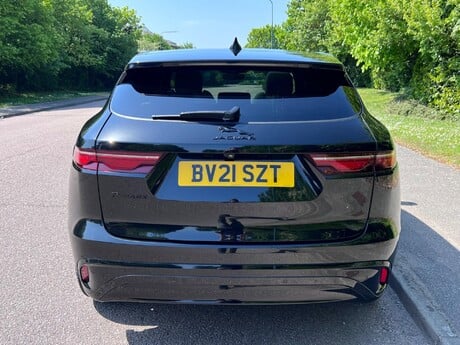 Jaguar F-Pace 2.0 D200 MHEV R-Dynamic SE Auto AWD Euro 6 (s/s) 5dr 57
