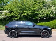 Jaguar F-Pace 2.0 D200 MHEV R-Dynamic SE Auto AWD Euro 6 (s/s) 5dr 59