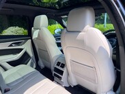 Jaguar F-Pace 2.0 D200 MHEV R-Dynamic SE Auto AWD Euro 6 (s/s) 5dr 64