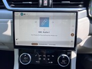Jaguar F-Pace 2.0 D200 MHEV R-Dynamic SE Auto AWD Euro 6 (s/s) 5dr 72