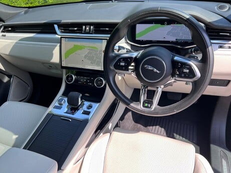 Jaguar F-Pace 2.0 D200 MHEV R-Dynamic SE Auto AWD Euro 6 (s/s) 5dr 82