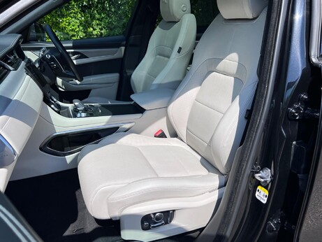 Jaguar F-Pace 2.0 D200 MHEV R-Dynamic SE Auto AWD Euro 6 (s/s) 5dr 85